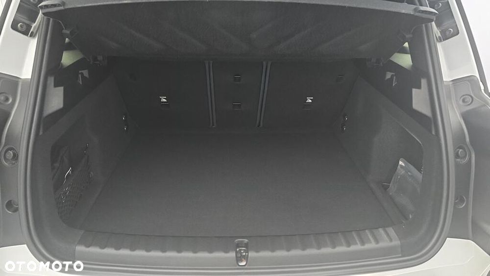 MINI Countryman C mHEV Linia Favoured - 13