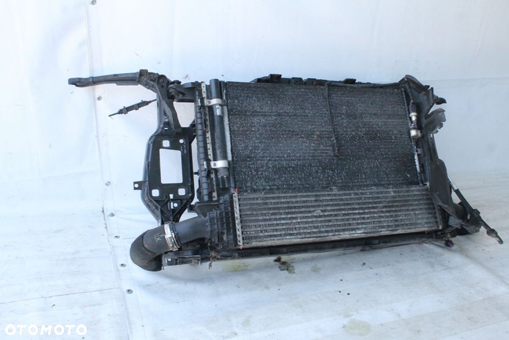 PAS PRZEDNI WZMOCNIENIE CHŁODNICE WENTYLATOR AUDI A4 B8 2007R- 2.0 TDI - 4