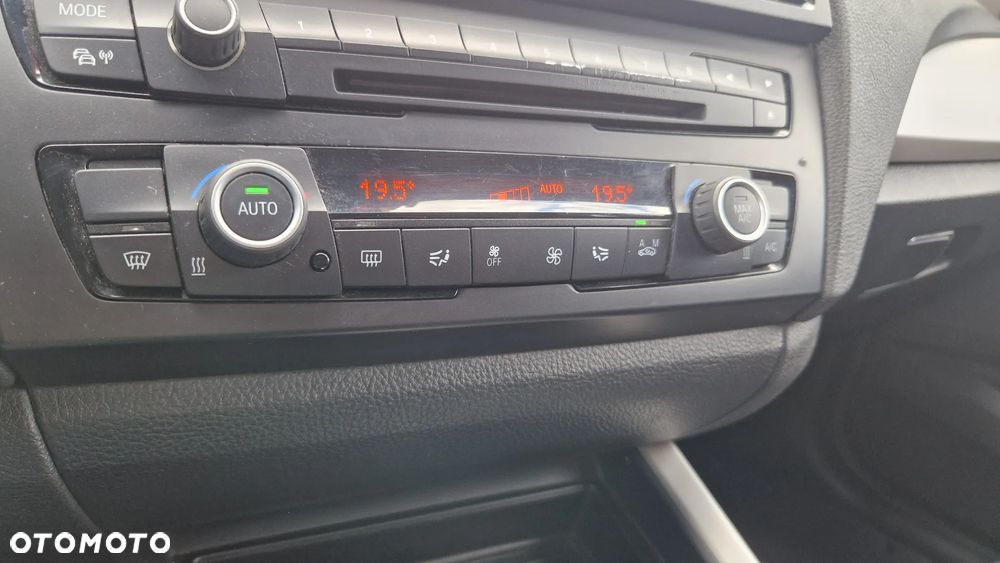 BMW Seria 1 118d Sport Line - 15