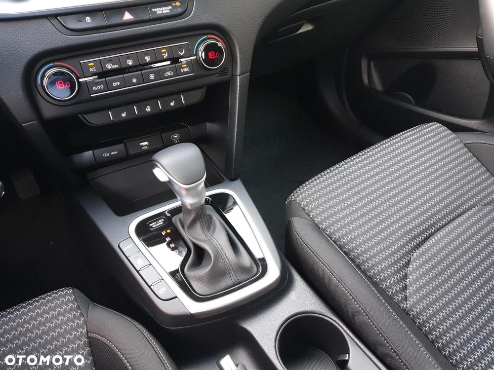 Kia XCeed 1.6 T-GDI M DCT - 17