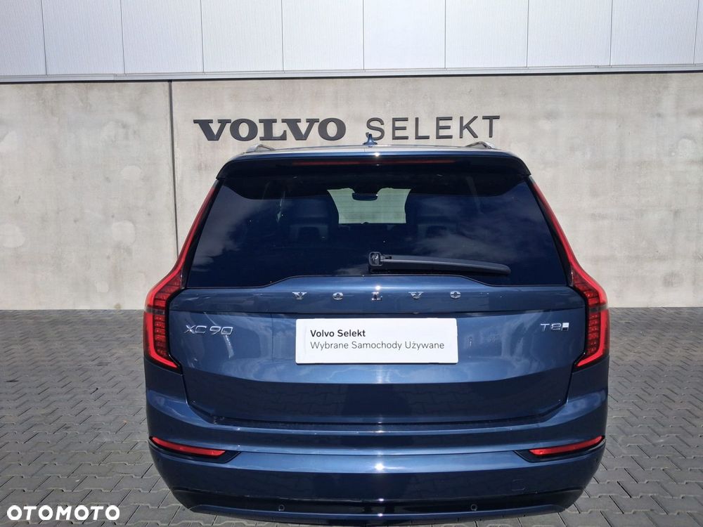 Volvo XC 90 - 9