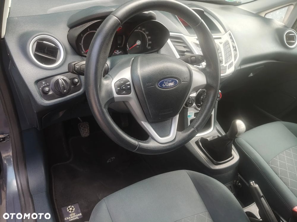 Ford Fiesta 1.25 Champions Edition - 7