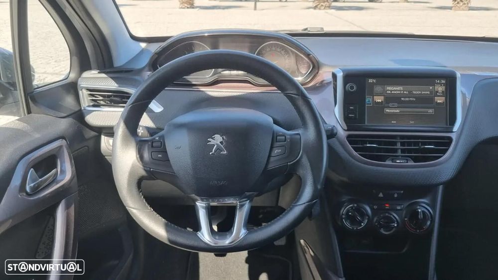 Peugeot 2008 1.2 PureTech Style - 9