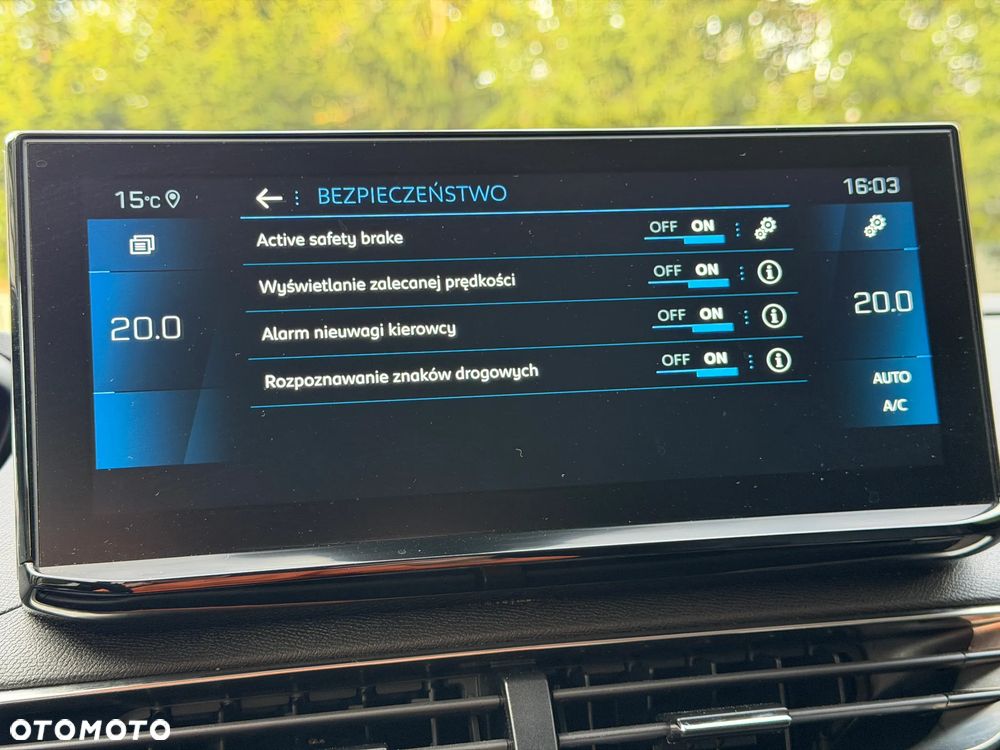 Peugeot 3008 1.2 PureTech Allure S&S EAT8 - 27