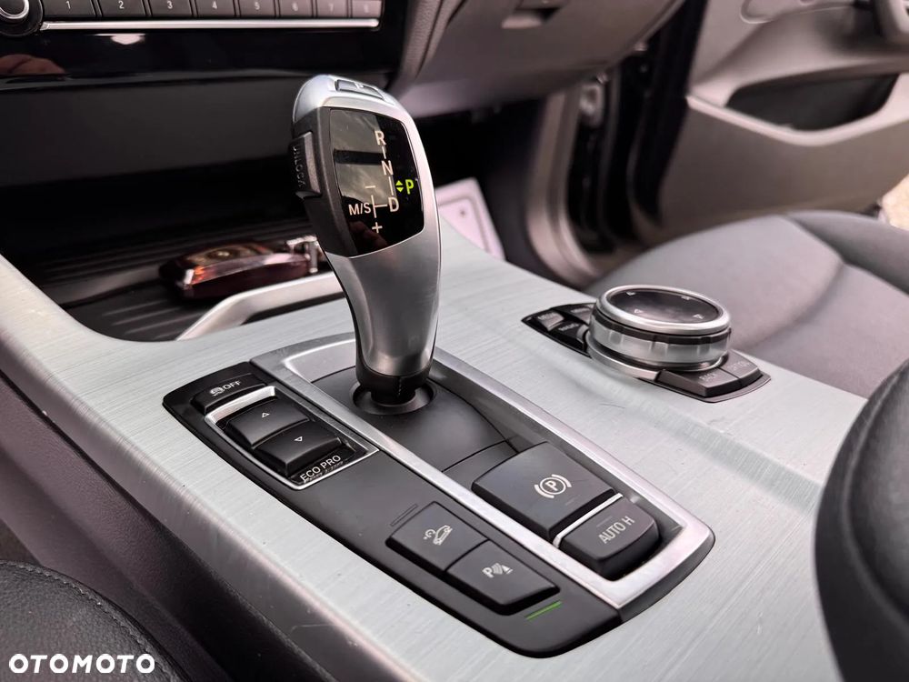 BMW X3 xDrive28i Sport-Aut xLine - 35