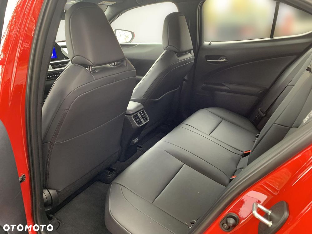 Lexus UX - 9