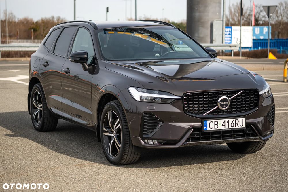 Volvo XC 60 B5 B AWD Plus Dark - 2