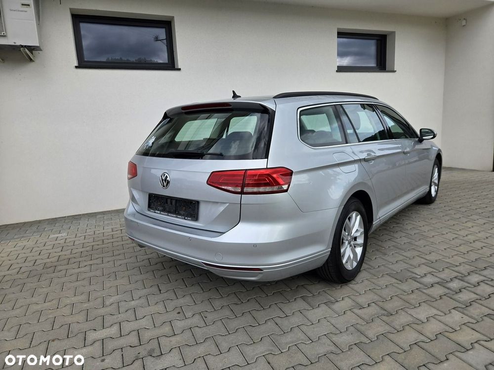 Volkswagen Passat Variant - 4