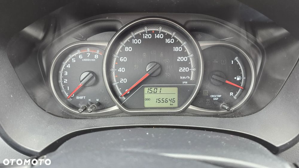 Toyota Yaris 1.0 Active EU6 - 9