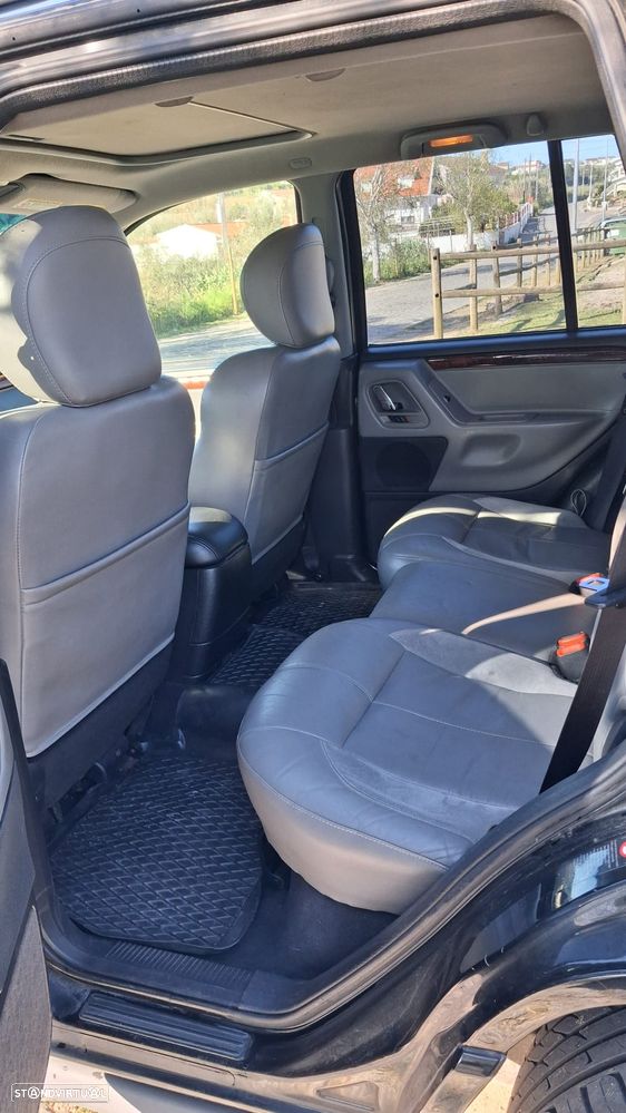 Jeep Grand Cherokee 2.7 CRD Overland - 17