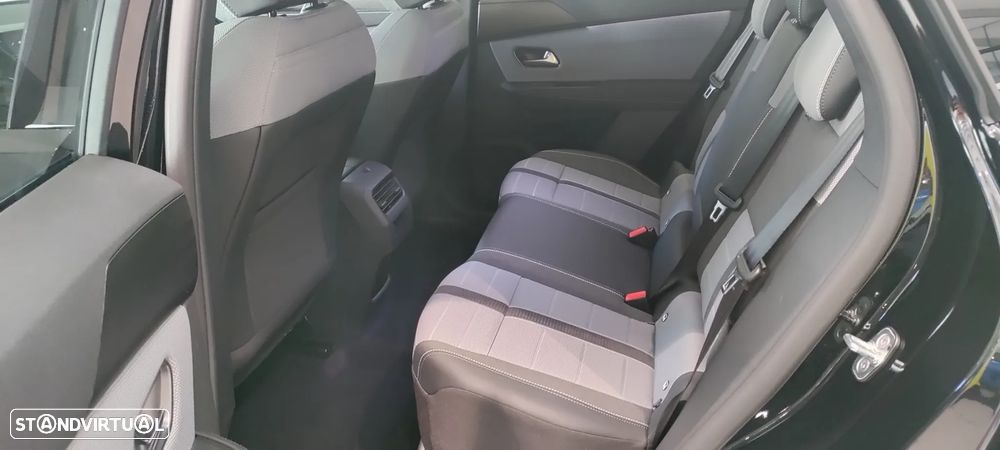 Opel Grandland 1.2 Hybrid GS eDCT - 18