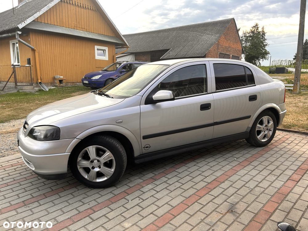 Opel Astra - 2
