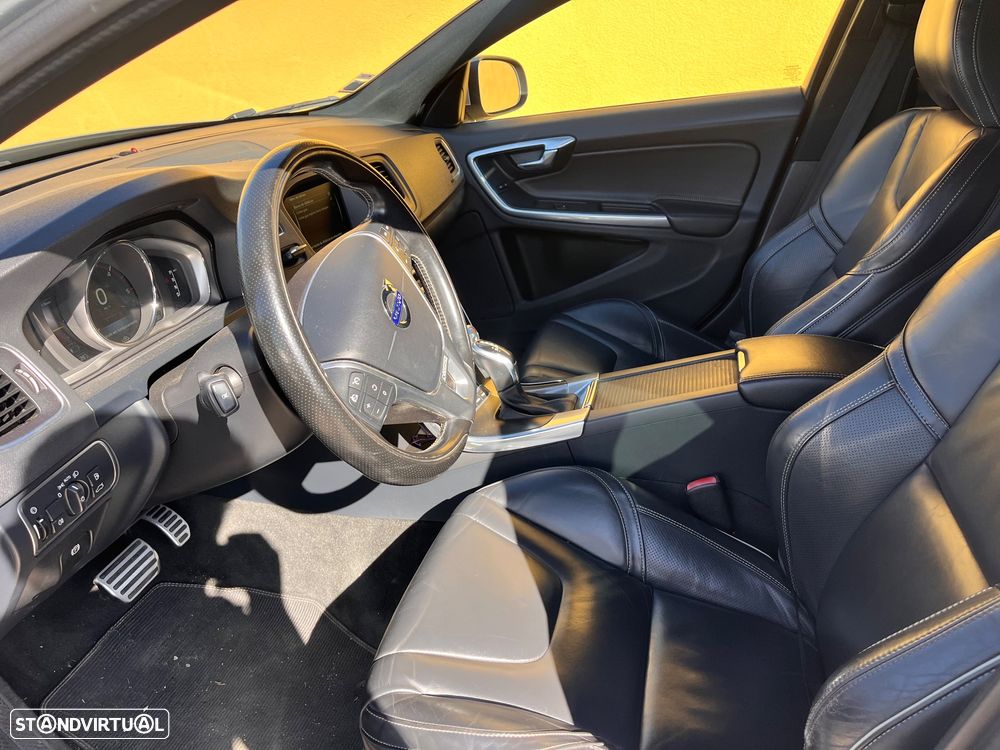 Volvo V60 D6 Twin Engine Geartronic RDesign - 13