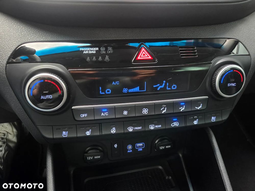 Hyundai Tucson blue 1.6 CRDi 2WD DCT Premium - 29