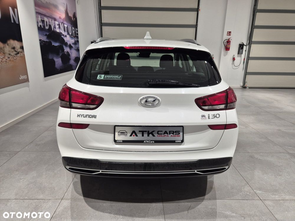 Hyundai i30 1.5 T-GDI 48V Modern - 8