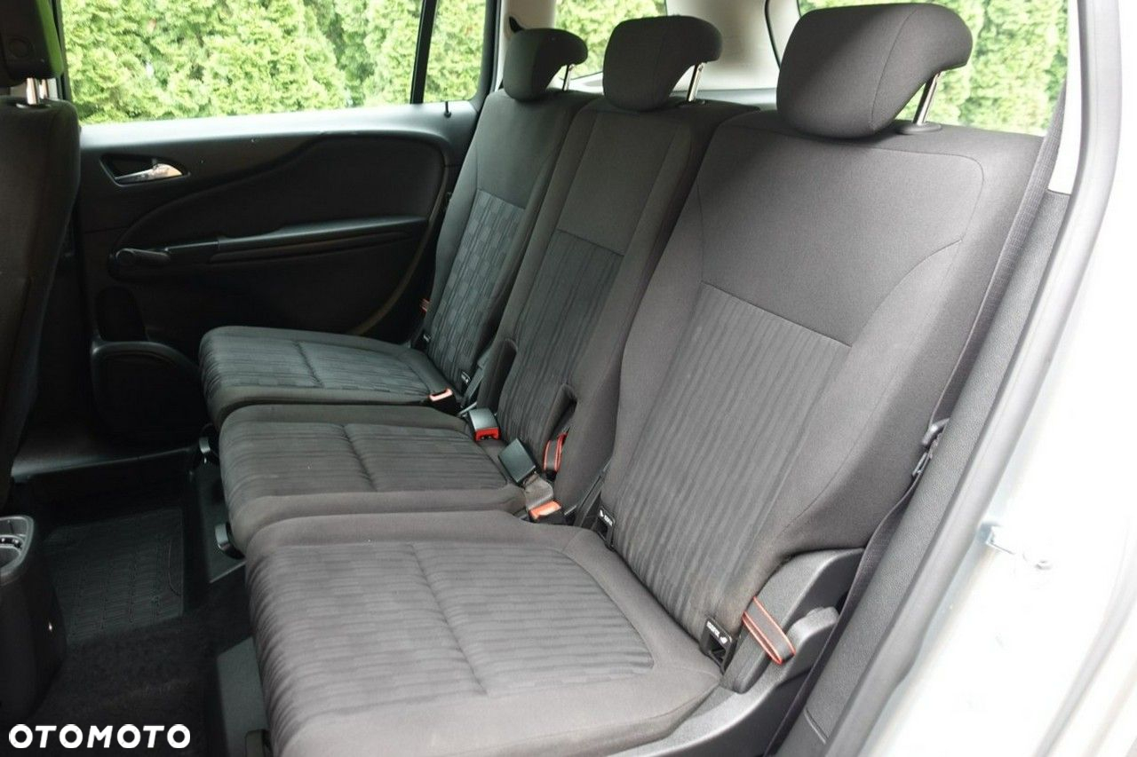 Opel Zafira - 17