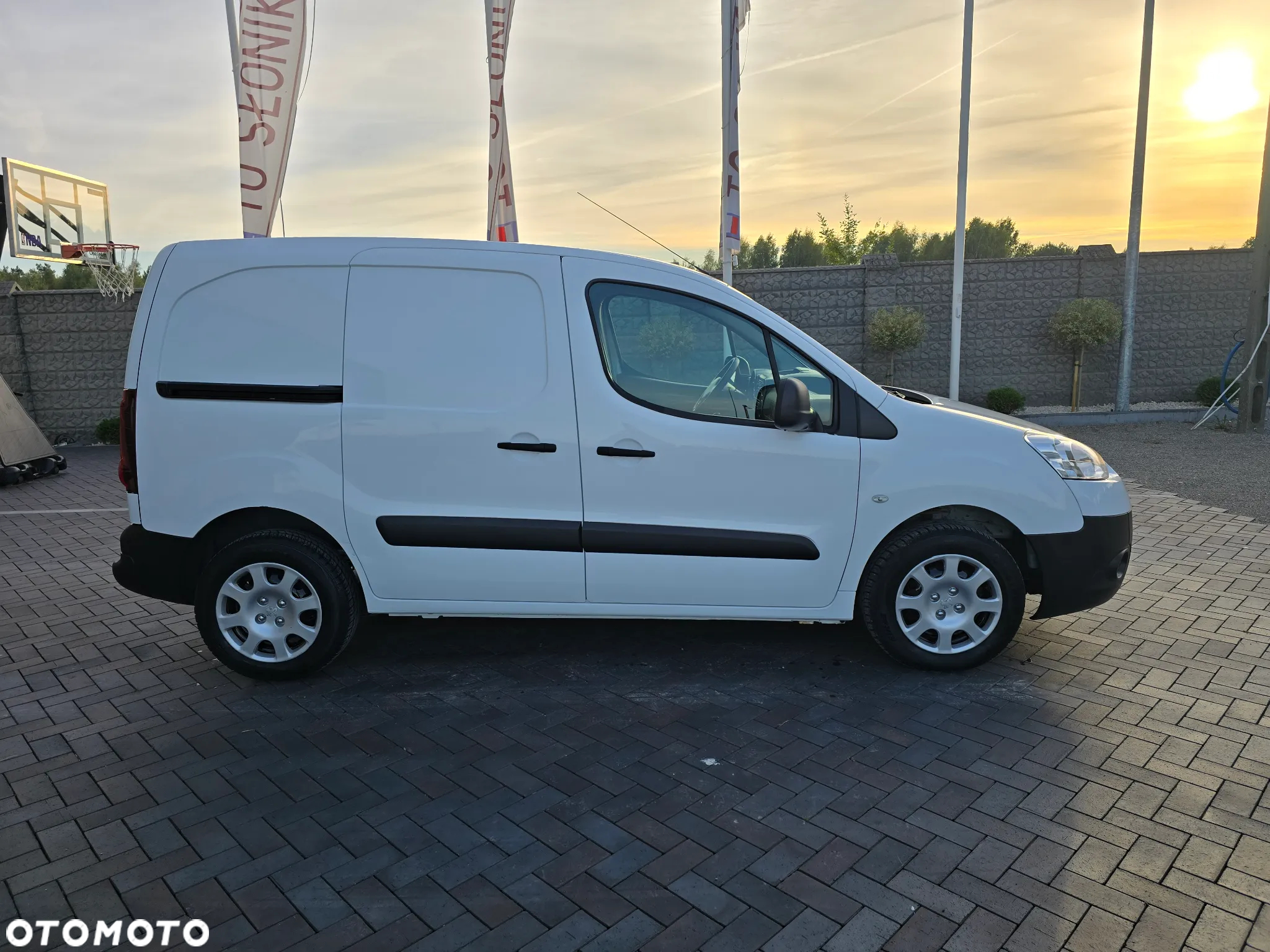 Peugeot PARTNER L1 1.6 HDI 90KM KLIMA LEKTRYKA SALON PL - 3