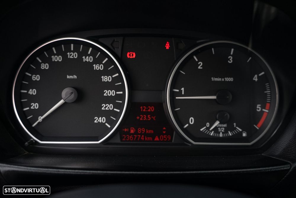 BMW 118 d - 19