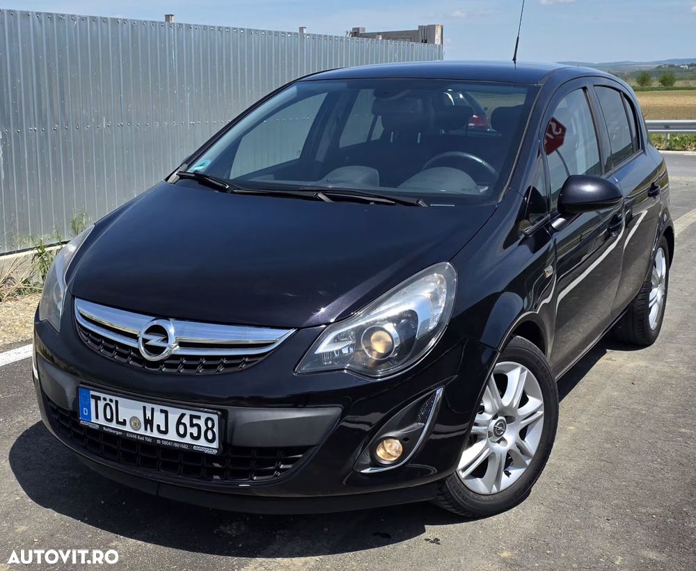 Opel Corsa 1.4 16V Innovation - 1