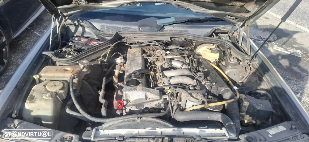 Mercedes-Benz W201 (1982-1993) 190 D 2.5 - 12