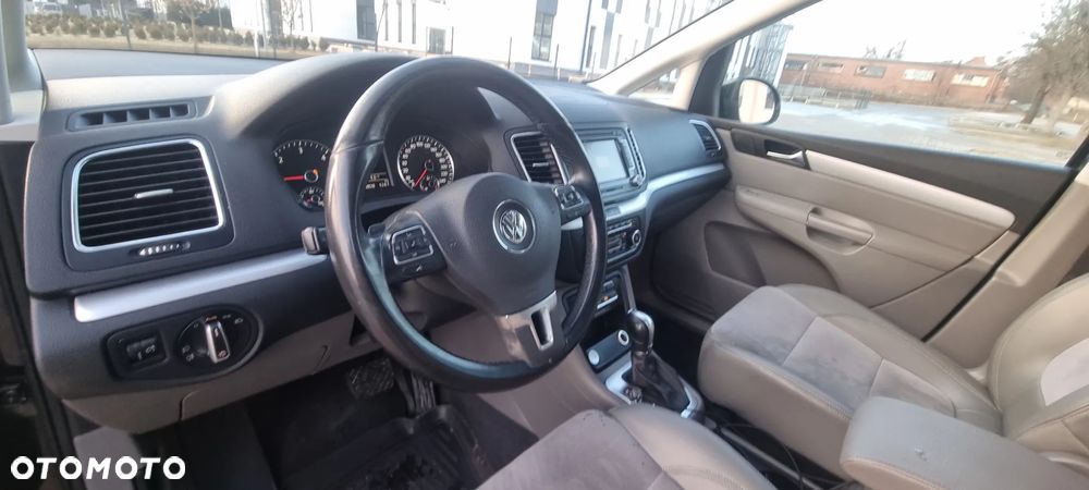 Volkswagen Sharan 2.0 TDI Highline DSG - 12