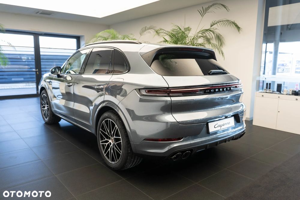 Porsche Cayenne ver-s - 2