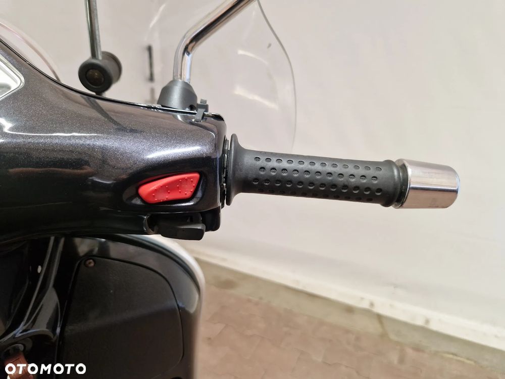 Piaggio Vespa - 29