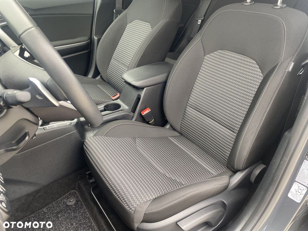 Kia XCeed - 10