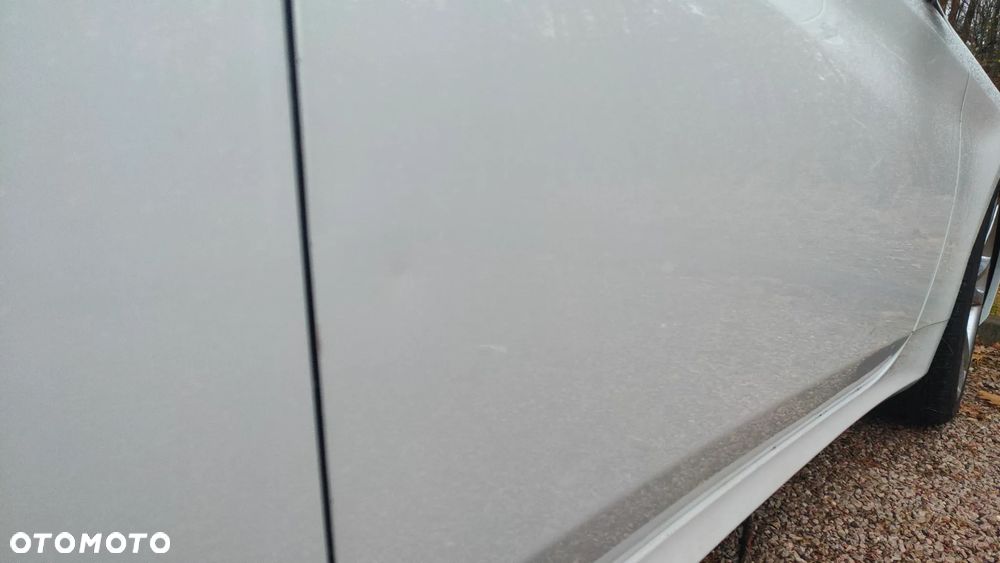 Hyundai Genesis - 11