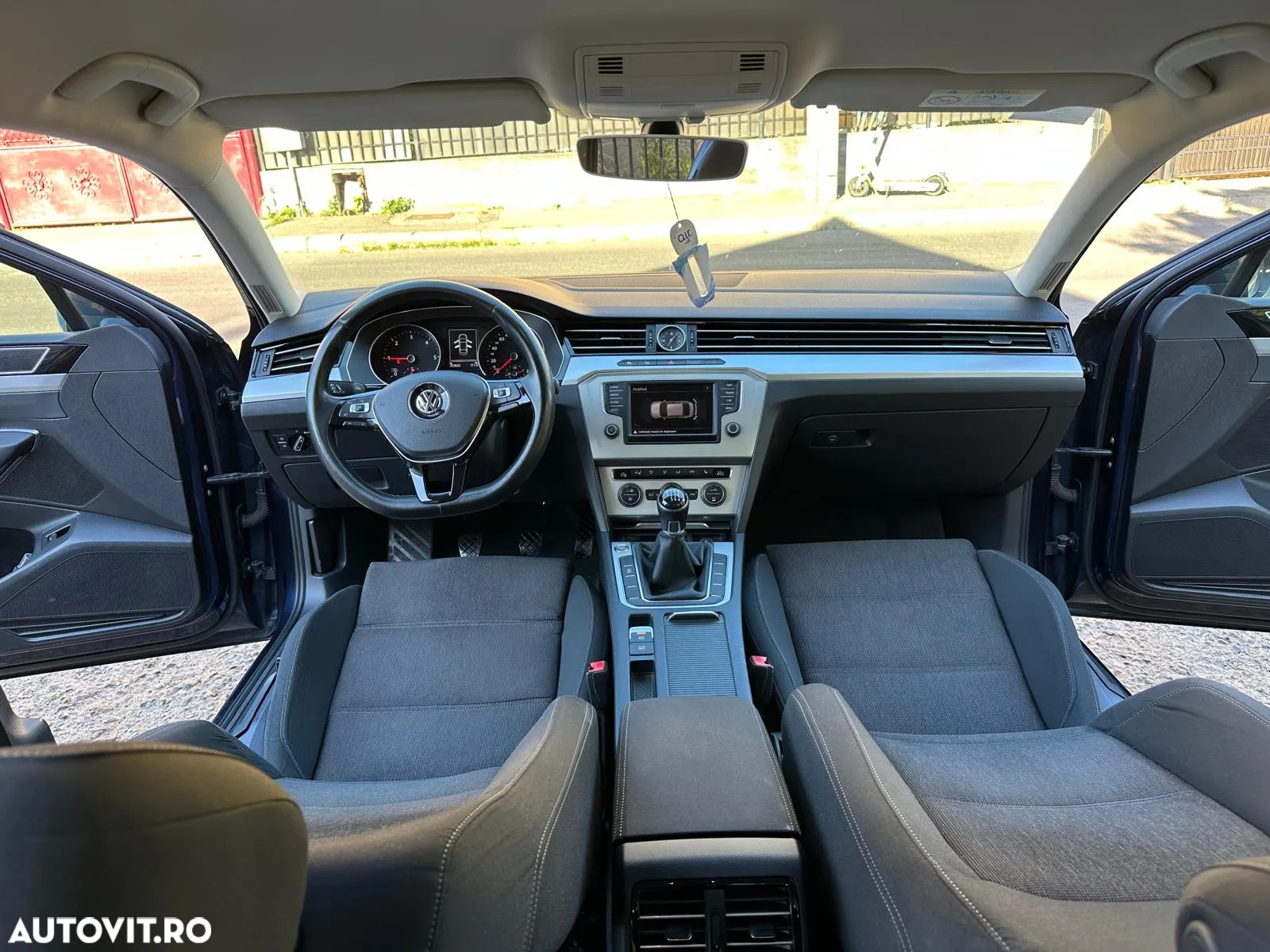 Volkswagen Passat - 10