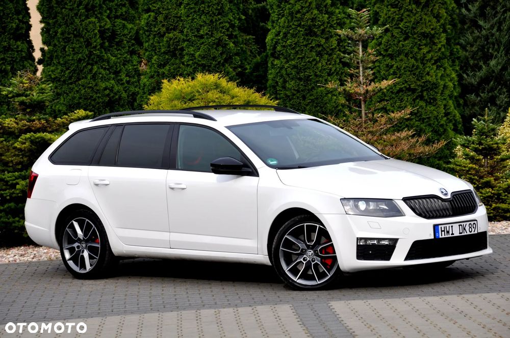 Skoda Octavia Combi 2.0 TDI DSG RS - 7