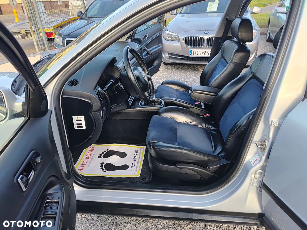 Volkswagen Passat 1.8 - 18