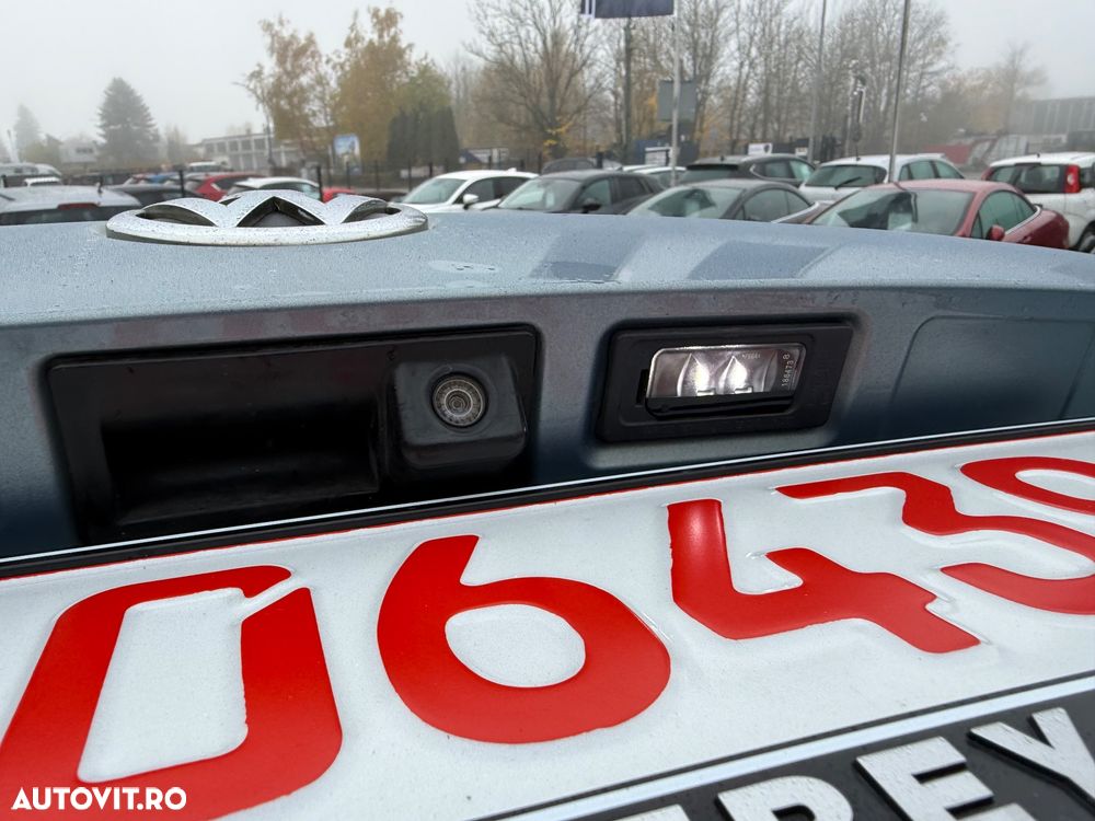 Volkswagen Passat Variant 2.0 TDI BlueMotion Technology DSG Highline - 12