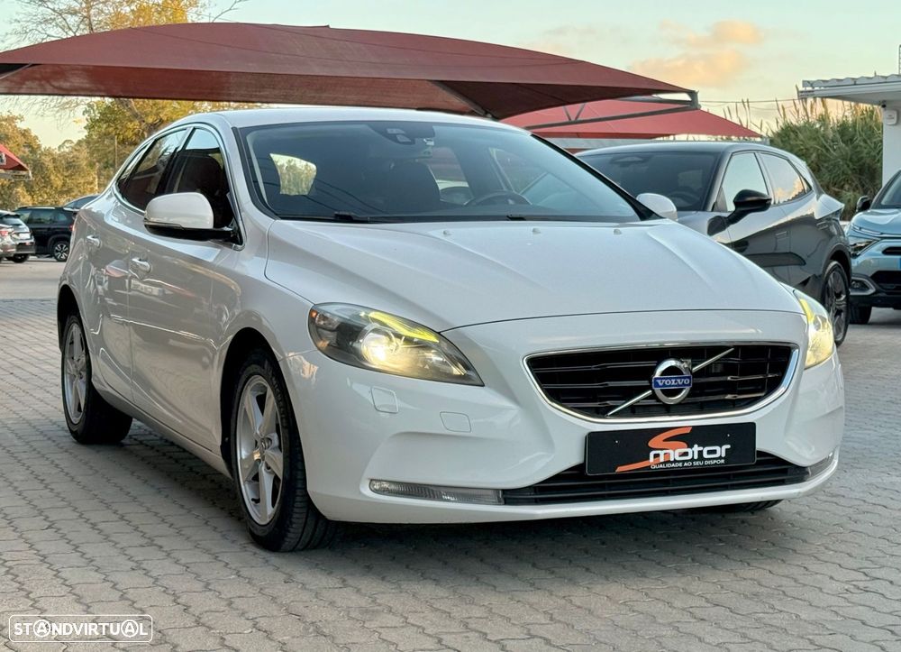 Volvo V40 1.6 D2 Summum - 3