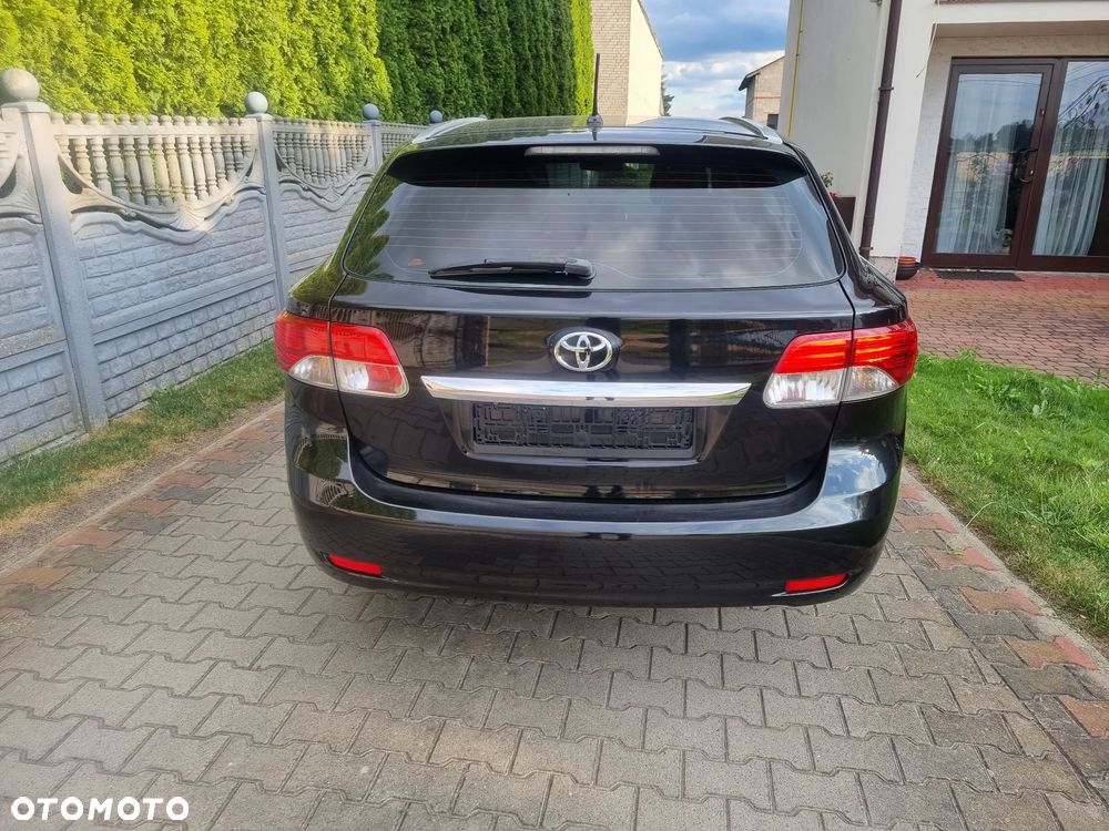 Toyota Avensis 1.8 Business Edition - 11