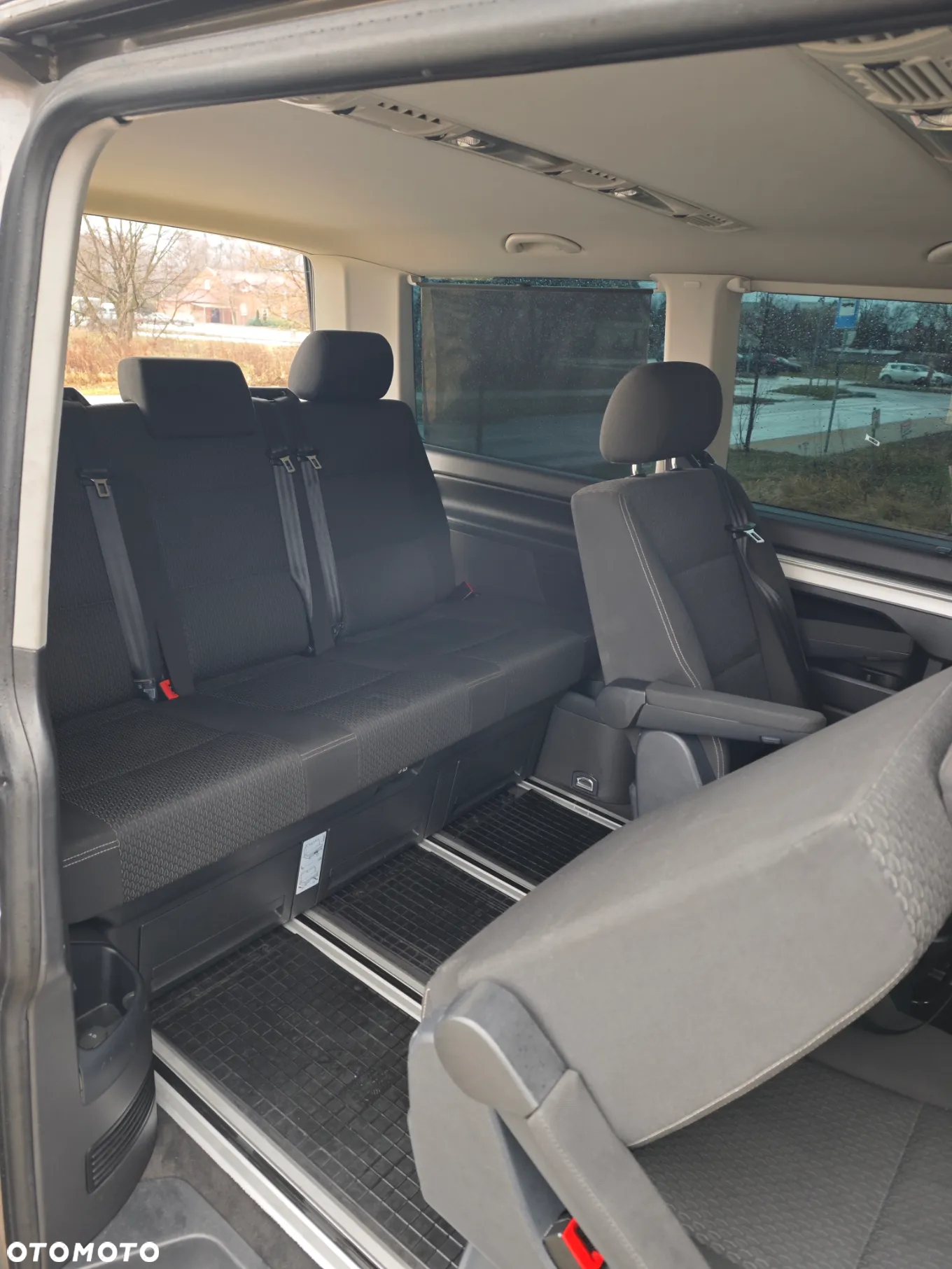 Volkswagen Multivan - 15
