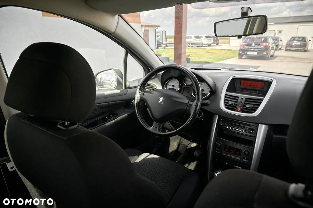 Peugeot 207 - 3