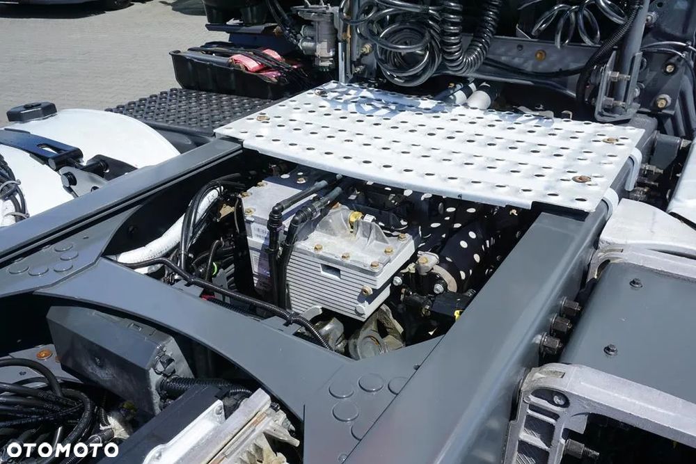 Renault C 520 / EURO 6 / ACC / 6 X 4 / RETARDER / DMC 100 000 KG - 37