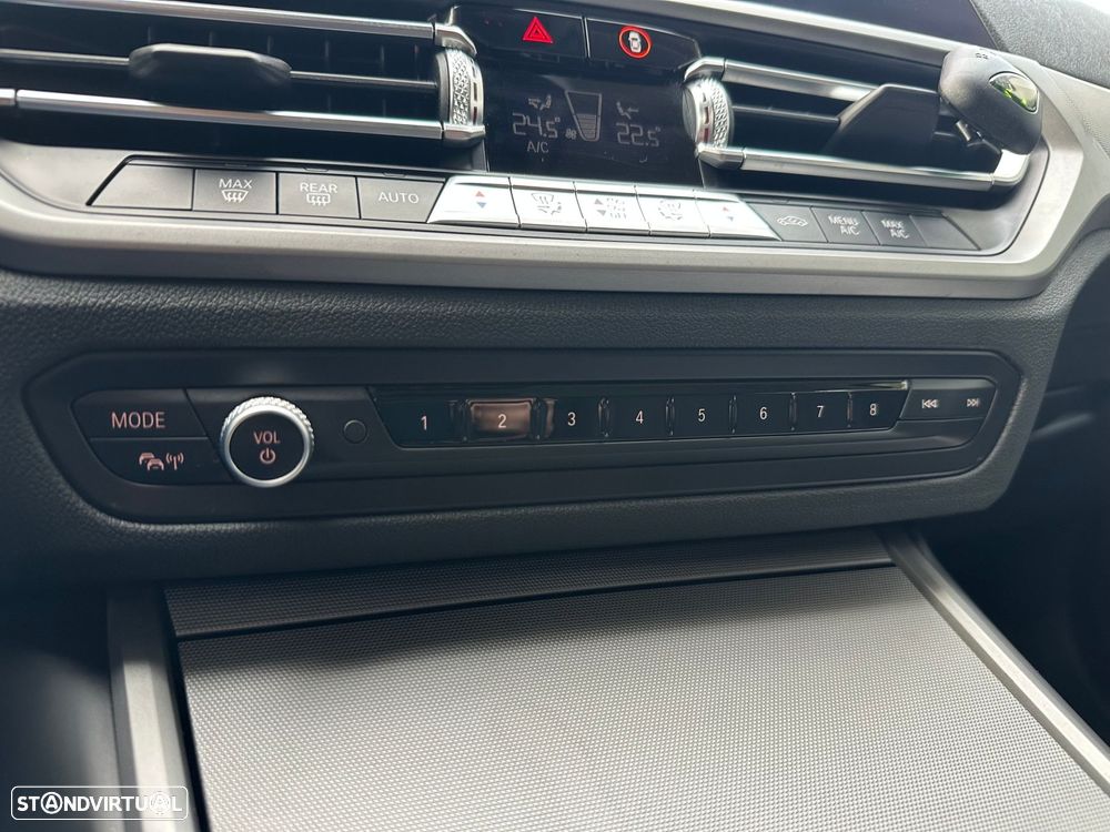 BMW 330 e Line Luxury Auto - 46