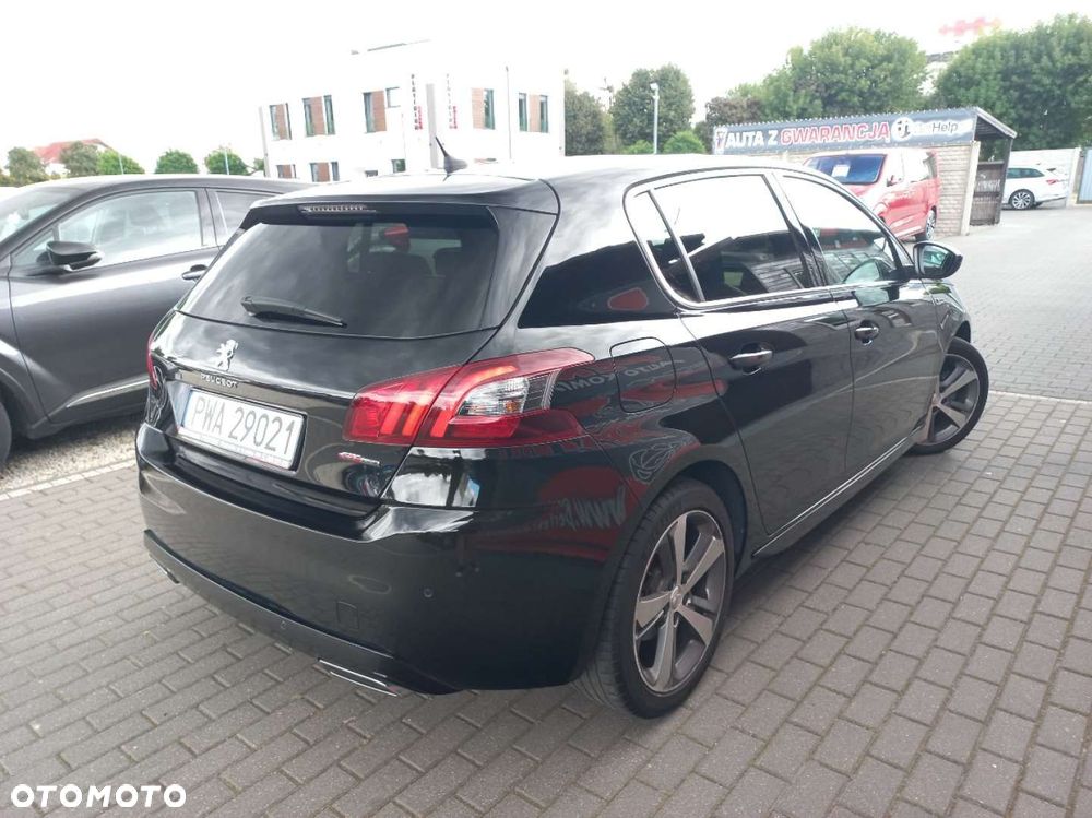 Peugeot 308 - 8