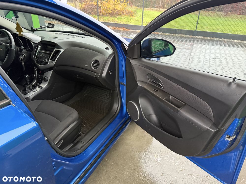 Chevrolet Cruze - 10