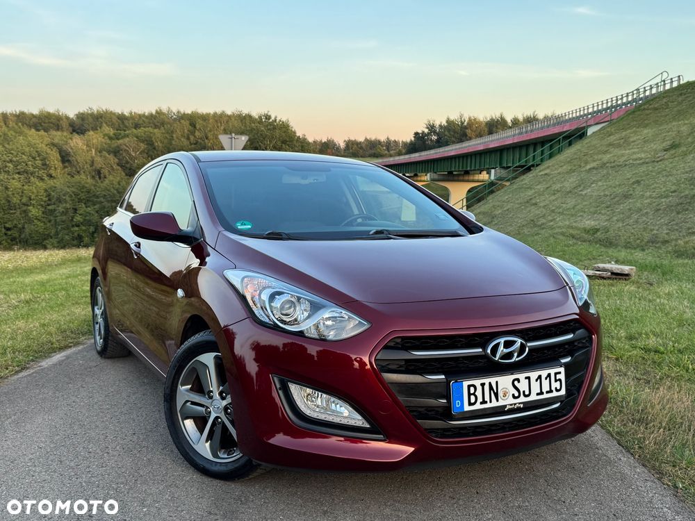 Hyundai i30 blue 1.4 YES Gold - 1