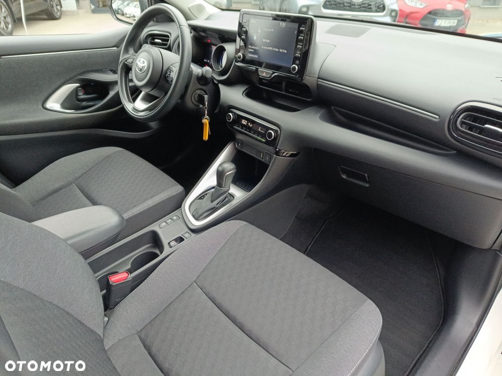 Toyota Yaris - 11