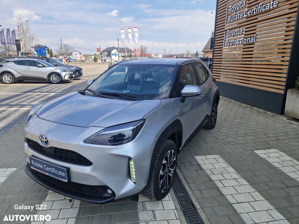 Toyota Yaris Cross 1.5 VVT-i HSD 4x2 Dynamic - 3