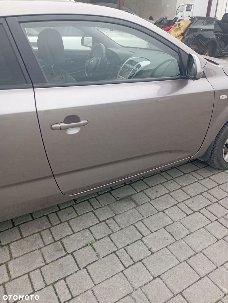 KIA PROCEED I 3D DRZWI PRAWE PRZÓD PRZEDNIE GOŁE 8Q - 1