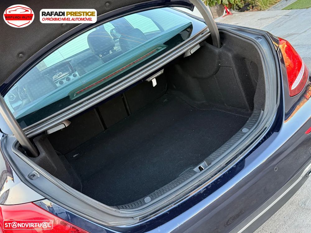 Mercedes-Benz E 220 d Avantgarde - 29