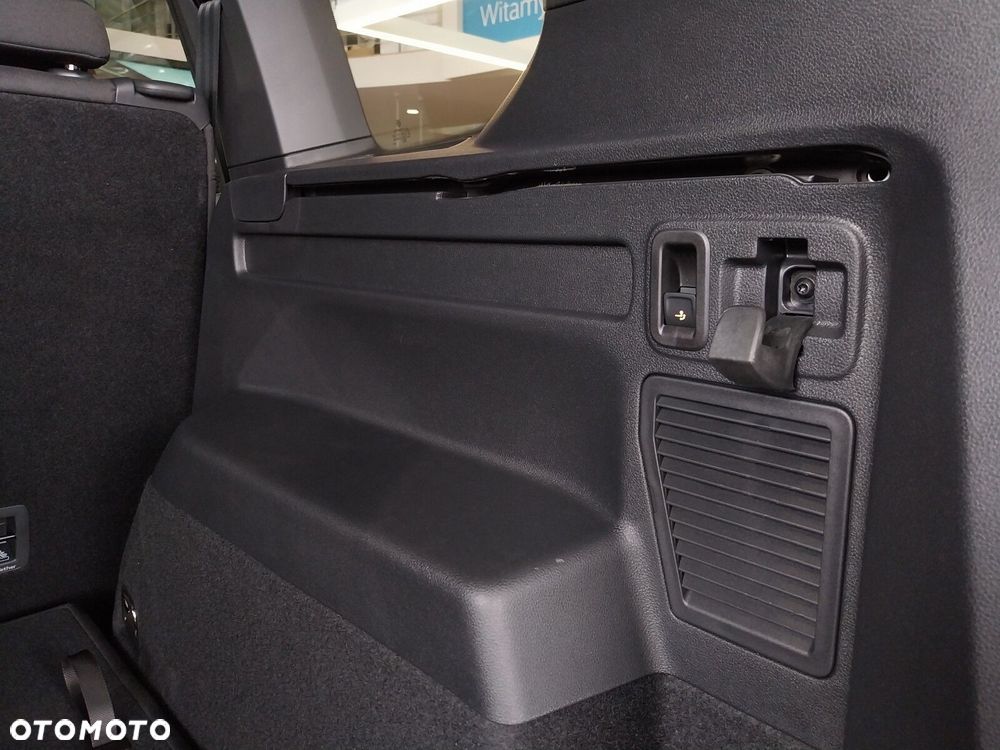 Volkswagen Touran - 14