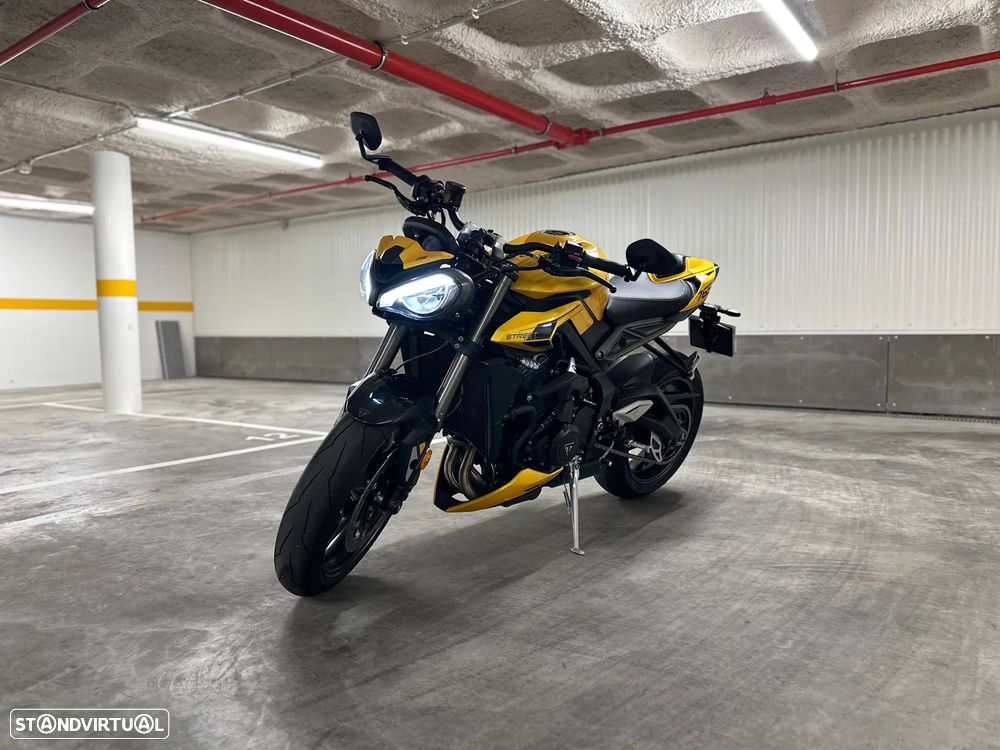 Triumph Street Triple RS - 3