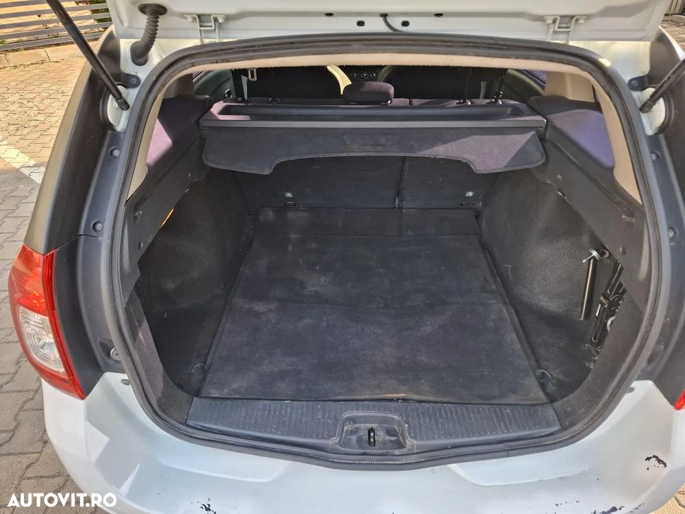 Dacia Logan MCV 1.5 dCi 75 CP Laureate - 11