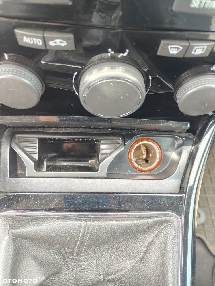 Opel Astra 1.6 Turbo Cosmo - 14